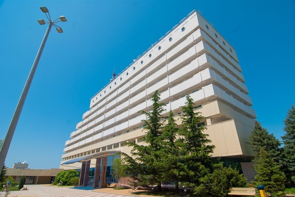 МОЛНИЯ ЯМАЛ КУРОРТНЫЙ КОМПЛЕКС 