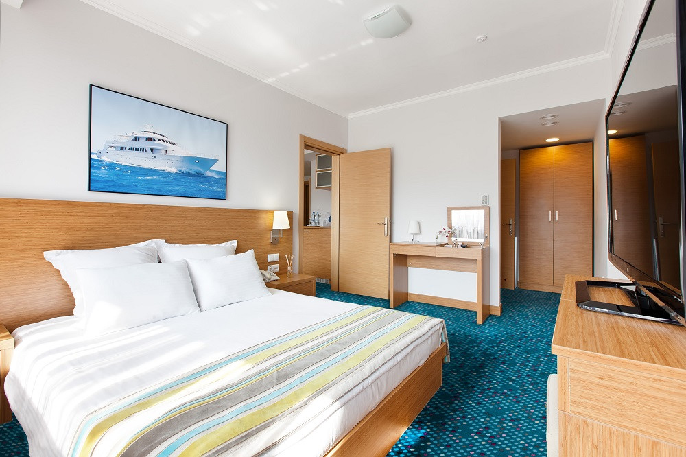 Фото отеля ЯЛТА-ИНТУРИСТ