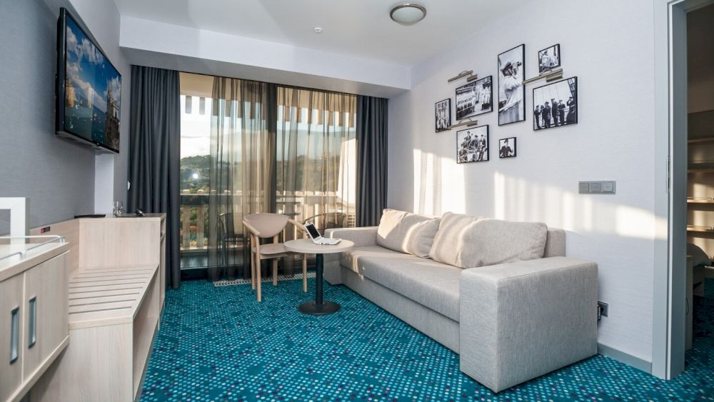 Фото отеля ЯЛТА-ИНТУРИСТ