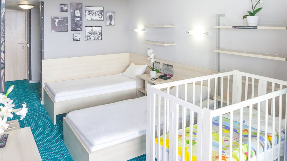 Фото отеля ЯЛТА-ИНТУРИСТ