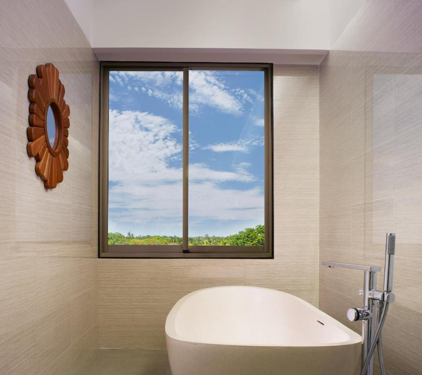 Фото отеля MERUSAKA NUSA DUA (EX. INAYA PUTRI BALI RESORT)