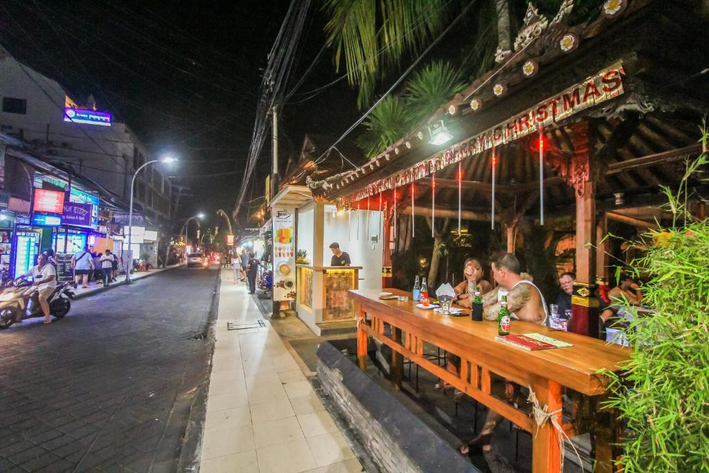 Фото отеля LEGIAN VILLAGE HOTEL