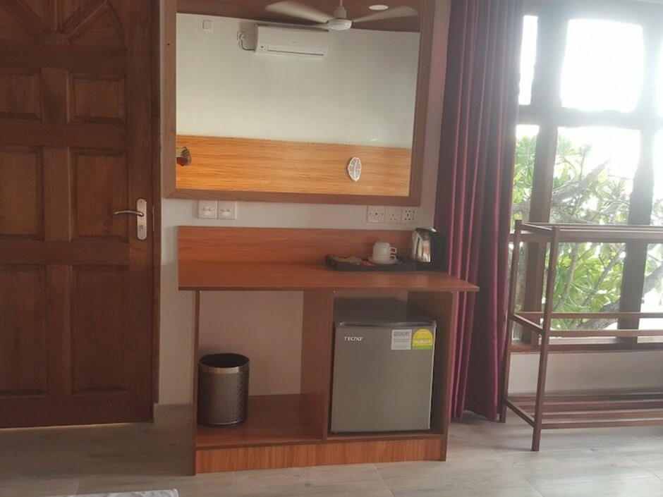 Фото отеля LAGOON VIEW MALDIVES