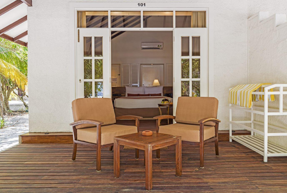 Фото отеля ADAARAN SELECT MEEDHUPPARU