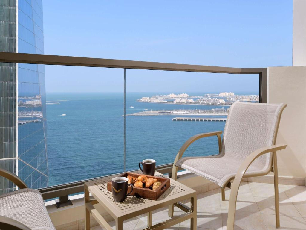 Фото отеля MOVENPICK JUMEIRAH BEACH