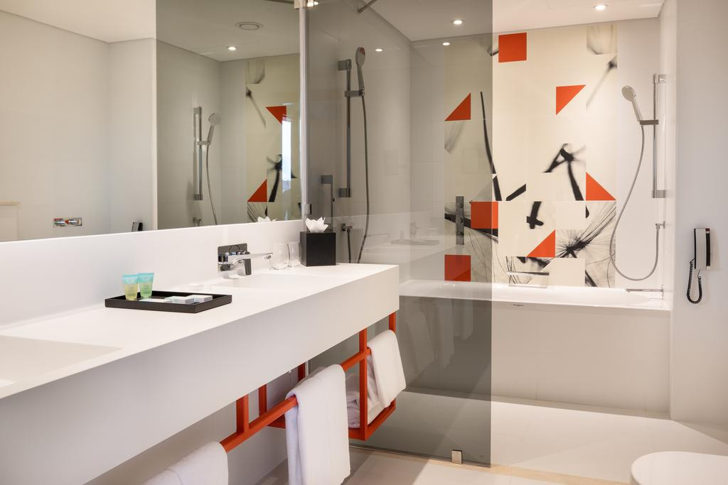 Фото отеля STUDIO M ARABIAN PLAZA HOTEL & APT